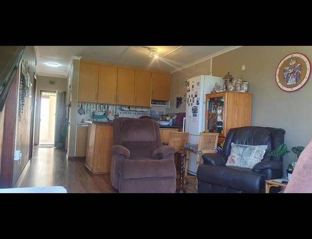 3 BEDROOM APARTMENT FOR SALE IN SCOTTBURGH SOUTH